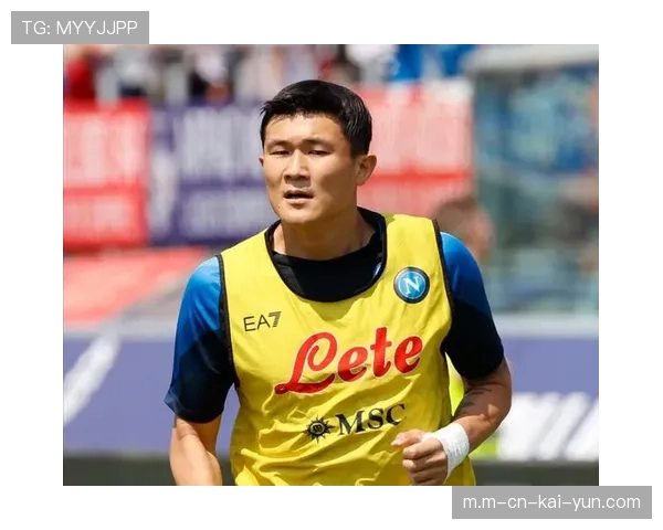 金玟哉两黄变一红陷危机 韩国中卫情绪管理再成讨论焦点 金玟哉两黄变一红陷危机 韩国中卫情绪管理再成讨论焦点